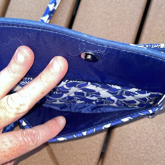 Vera Bradley Paisley Print Large Wallet Clutch Blue White - Picture 4 of 7